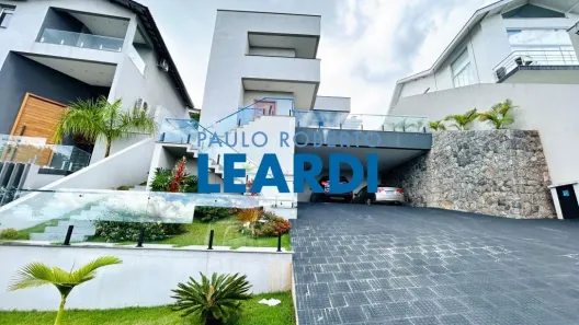 Casa de Condomínio com 3 Quartos à venda, 350m² no Jardim Imperial, Arujá