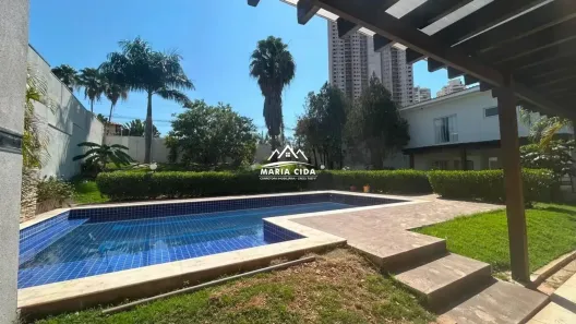 Casa com 7 Quartos à venda, 900m² no Santa Rosa, Cuiabá