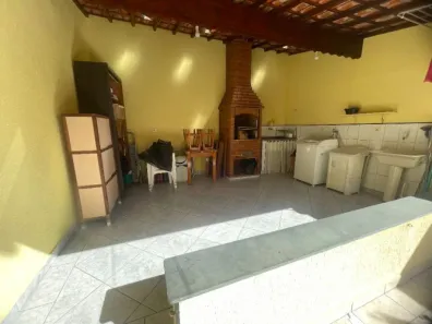 Casa com 3 Quartos à venda, 179m² no Guilhermina, Praia Grande