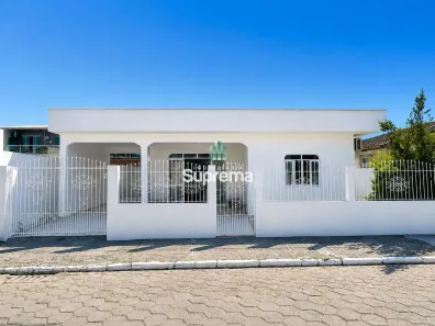 Casa com 3 Quartos à venda, 120m² no São Vicente, Itajaí