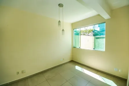 Casa com 3 Quartos à venda, 115m² no Santa Terezinha, Belo Horizonte