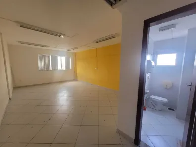 Sala Comercial com 1 Quarto para alugar, 35m² no Cavaleiros, Macaé