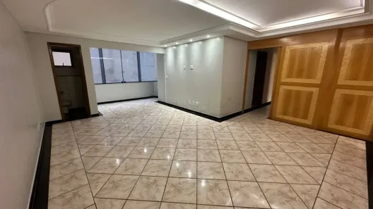 Apartamento com 4 Quartos para alugar, 132m² no Setor Bueno, Goiânia