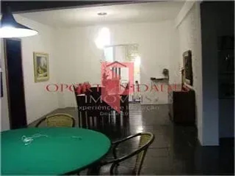 Casa com 4 quartos — Carlos Prates, Belo Horizonte