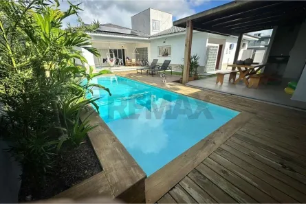 Casa de Condomínio com 2 Quartos para alugar, 220m² no Porto Seguro, Porto Seguro