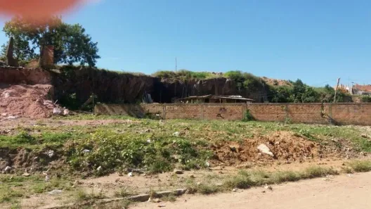Lote/Terreno à venda, 275m² no Cristal, Porto Alegre