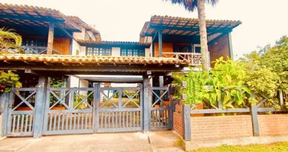 Casa com 4 Quartos à venda, 180m² no Ogiva, Cabo Frio