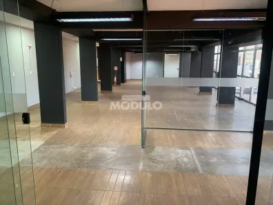 Sala Comercial para alugar, 275m² no Fundinho, Uberlândia