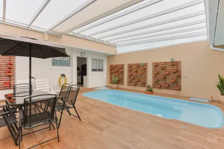 Casa com 2 Quartos à venda, 217m² no Itacorubi, Florianópolis