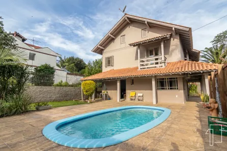 Casa com 3 Quartos à venda, 223m² no Petrópolis, Novo Hamburgo