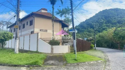 Sobrado com 3 Quartos à venda, 103m² no Martim de Sá, Caraguatatuba