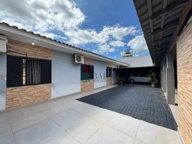 Casa com 3 Quartos à venda, 160m² no Zona 06, Maringá