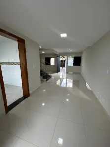 Sobrado com 3 Quartos à venda, 117m² no Recanto dos Emboabas, Aparecida de Goiânia