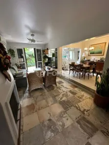 Sobrado com 4 Quartos à venda, 377m² no Petrópolis, Porto Alegre