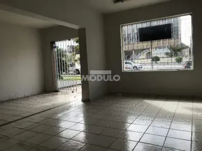 Prédio Comercial para alugar, 200m² no Cazeca, Uberlândia