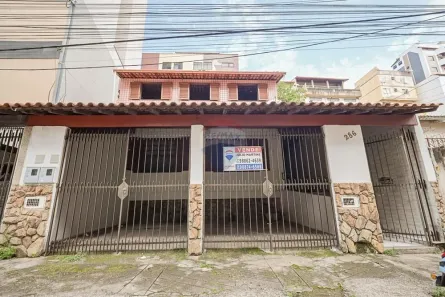 Casa com 5 Quartos à venda, 160m² no São Mateus, Juiz de Fora