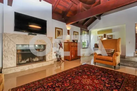 Casa com 4 Quartos para alugar, 500m² no Três Figueiras, Porto Alegre