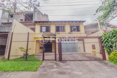 Casa com 4 Quartos à venda, 283m² no Chácara das Pedras, Porto Alegre