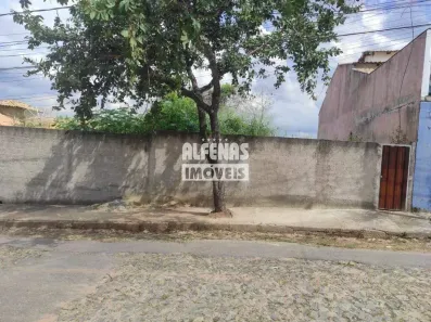 Lote/Terreno à venda, 810m² no Colonial, Contagem