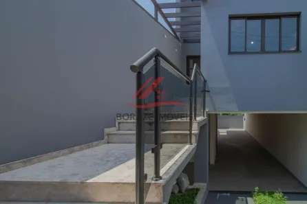 Sobrado com 3 Quartos à venda, 250m² no Parque São Vicente, Mauá