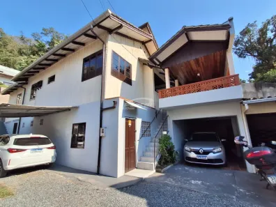 Casa com 3 Quartos para alugar, 90m² no Velha, Blumenau