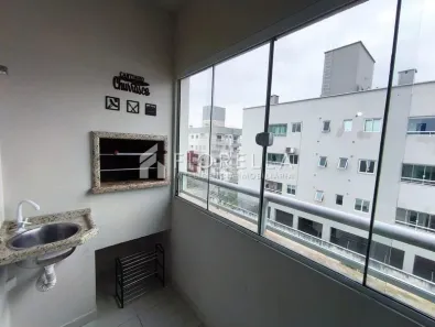Apartamento com 2 Quartos para alugar, 60m² no Areias, São José