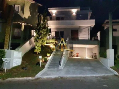 Casa de Condomínio com 3 Quartos à venda, 230m² no Suru, Santana de Parnaíba