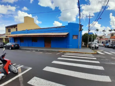 Prédio Comercial para alugar, 263m² no Centro, Sertãozinho