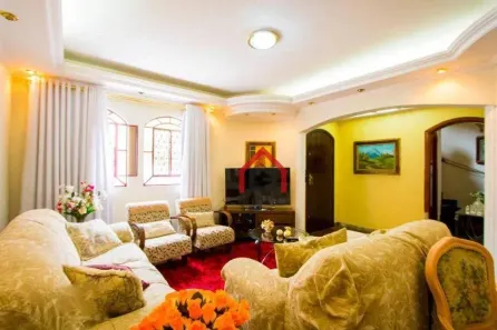 Sobrado com 5 Quartos à venda, 217m² no Vila Metalúrgica, Santo André