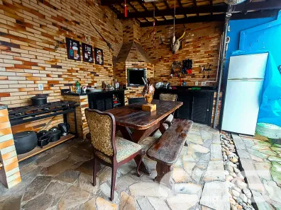 Casa com 3 Quartos à venda, 140m² no Bom Retiro, Joinville