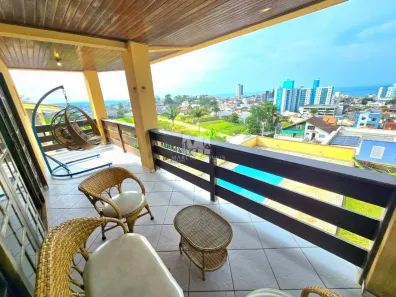 Sobrado com 3 Quartos à venda, 171m² no Centro, Barra Velha