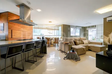 Apartamento com 3 Quartos para alugar, 221m² no Centro, Balneário Camboriú
