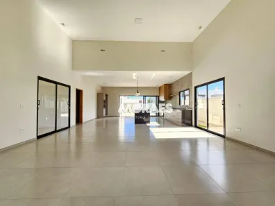 Casa de Condomínio com 3 Quartos para alugar, 230m² no Alphaville, Bauru