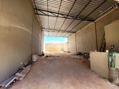 Galpão/Depósito/Armazém para alugar, 250m² no Custódio Pereira, Uberlândia