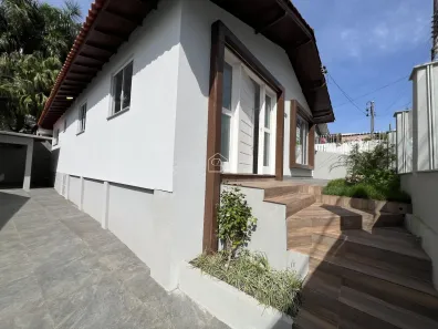 Casa com 3 Quartos à venda, 120m² no Barreiros, São José