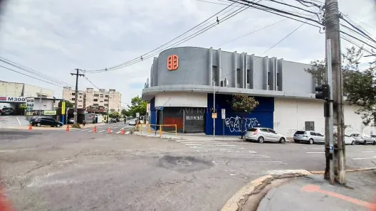 Galpão/Depósito/Armazém para alugar, 1000m² no Paulista, Londrina