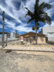 Casa com 3 Quartos para alugar, 66m² no Centro, Morro da Fumaça