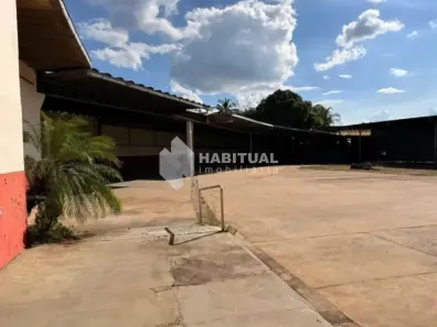 Galpão/Depósito/Armazém para alugar, 1800m² no Bom Jesus, Uberlândia