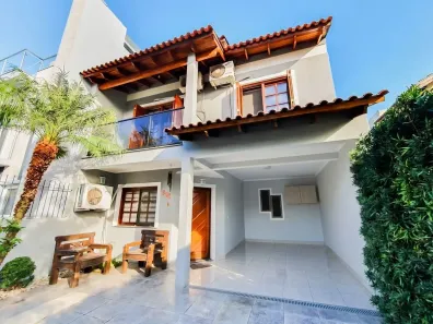 Casa com 3 Quartos à venda, 140m² no Hípica, Porto Alegre