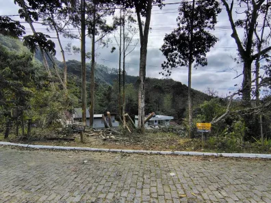 Lote/Terreno à venda, 365m² no Cônego, Nova Friburgo