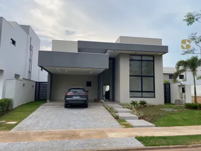 Casa de Condomínio com 3 Quartos à venda, 223m² no Jardim Itália, Cuiabá