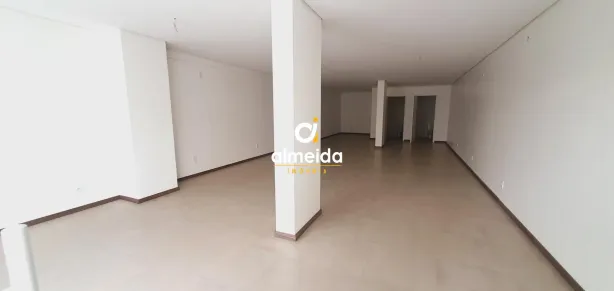 Sala Comercial com 1 Quarto para venda ou aluguel, 94m² no Centro, Santa Maria