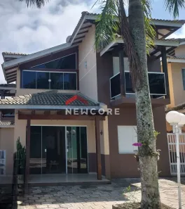 Casa de Condomínio com 3 Quartos à venda, 135m² no Massaguaçu, Caraguatatuba