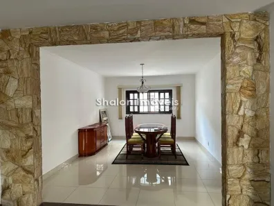 Casa com 4 Quartos para alugar, 230m² no Jardim Campo Grande, São Paulo