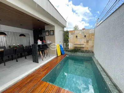 Casa com 4 Quartos à venda, 275m² no Lagoa Nova, Natal