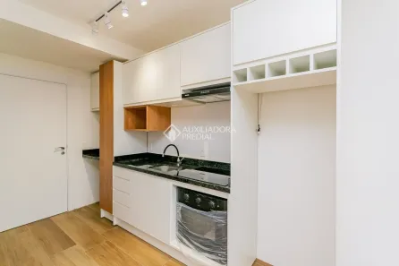 Apartamento com 1 Quarto para alugar, 33m² no Passo da Areia, Porto Alegre