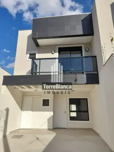 Sobrado com 3 Quartos à venda, 137m² no Uvaranas, Ponta Grossa