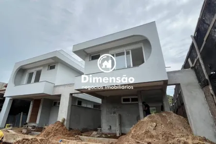 Casa com 3 Quartos à venda, 178m² no Rio Tavares, Florianópolis