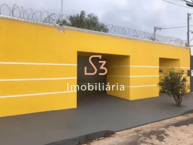 Casa com 3 Quartos para alugar, 250m² no Jardim Europa, Uberlândia