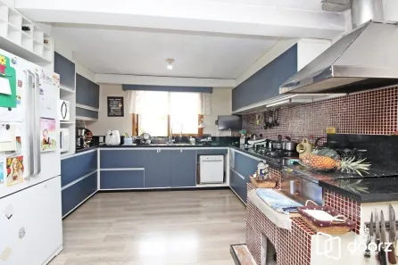 Casa com 2 Quartos à venda, 220m² no Teresópolis, Porto Alegre